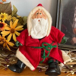 Russ Berrie Santa Country Folks Christmas Kris Kringle Santa Shelf Sitter Beans